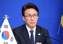 김민석, ’曺탄핵 추진’ 논의 공식화…與김기표 “이번 국면에 탄...